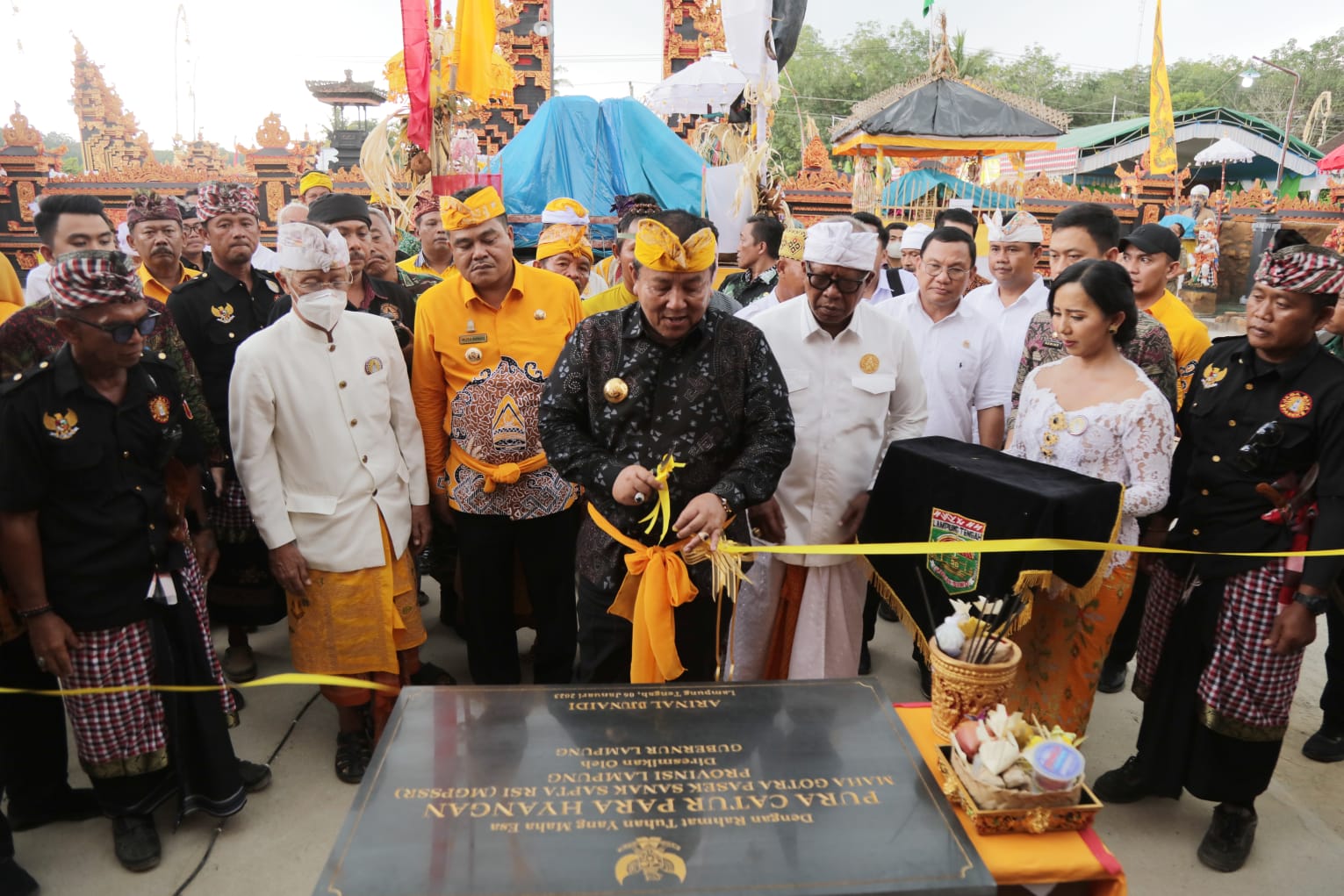 Bangun Potensi Wisata Rohani Umat Hindu, Gubernur Arinal Djunaidi Resmikan Pura Catur Parhyangan Maha Gotra Pasek Sanak Sapta Rsi di Kecamatan Seputih Banyak Lampung Tengah