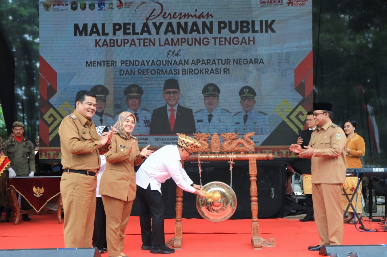 Wagub Chusnunia Dampingi MenPAN & RB Resmikan Mall Pelayanan Publik Lampung Tengah