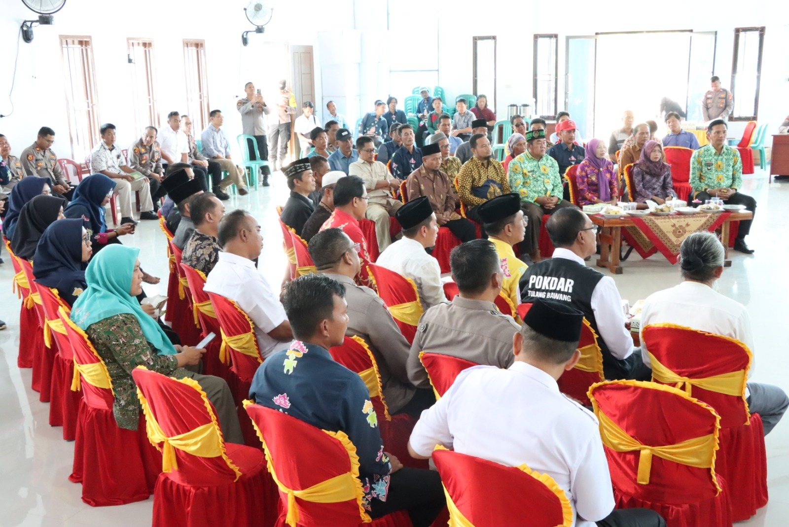 Serap Langsung Aspirasi Warga, Irwasda Polda Lampung Gelar Juma’t Curhat di Menggala