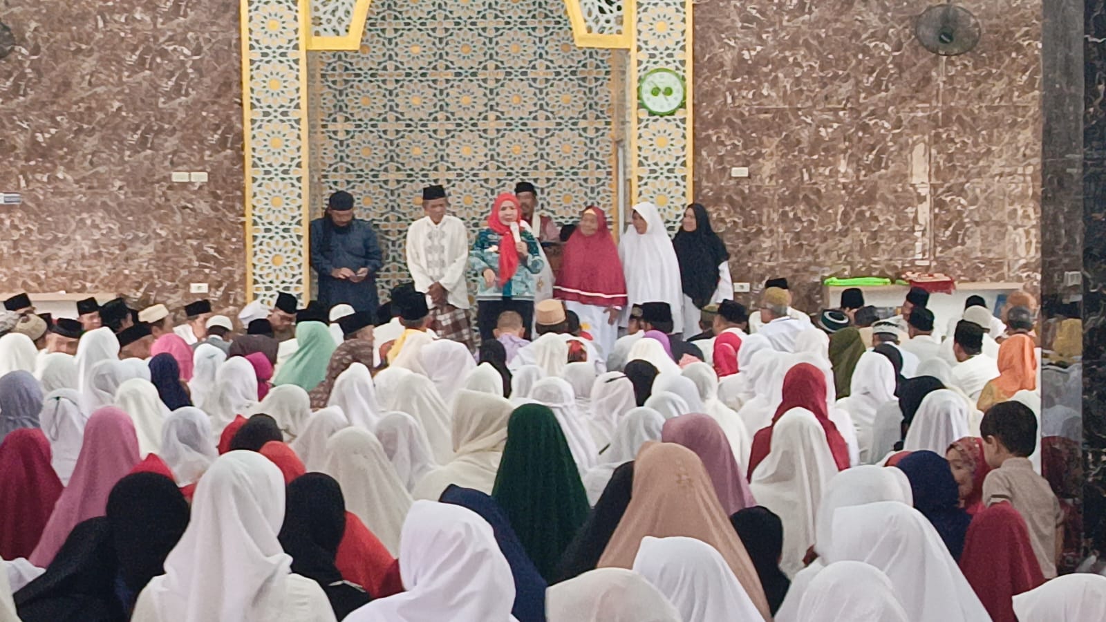 Walikota Bandarlampung Lakukan Safari Ramadhan 1445 Hijriah Di Masjid Nurul Iman